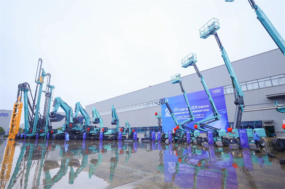 创新引领价值，梦想成就将来！皇家国际智能25周年庆典暨全球客户节隆沉进行