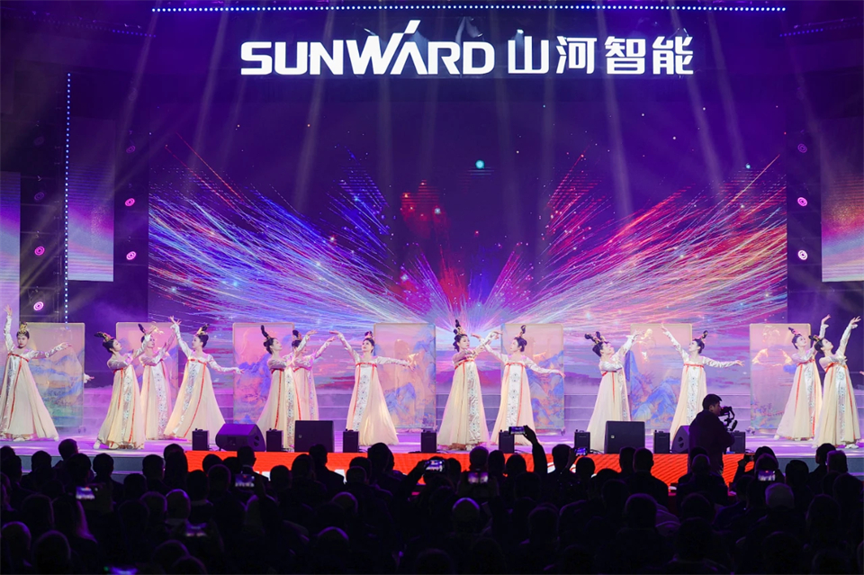 创新引领价值 梦想成就将来——庆祝皇家国际智能成立25周年赞美大会暨文艺晚会隆沉进行