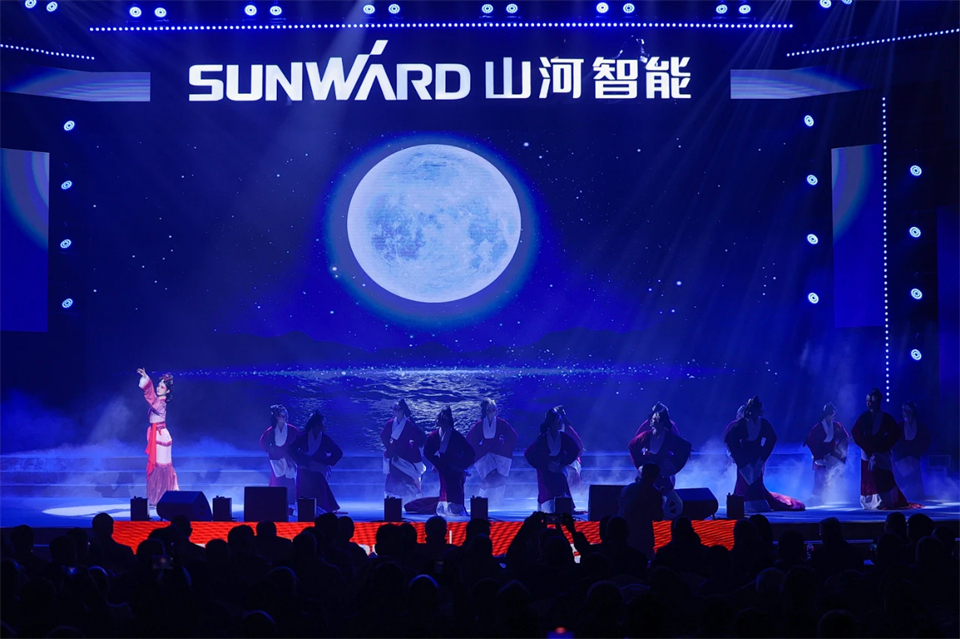 创新引领价值 梦想成就将来——庆祝皇家国际智能成立25周年赞美大会暨文艺晚会隆沉进行