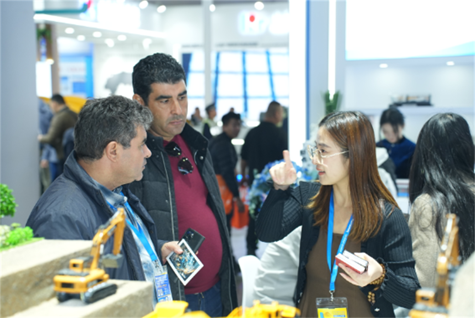 智造空间，价值共生！广州皇家国际杰出亮相2024上海宝马展