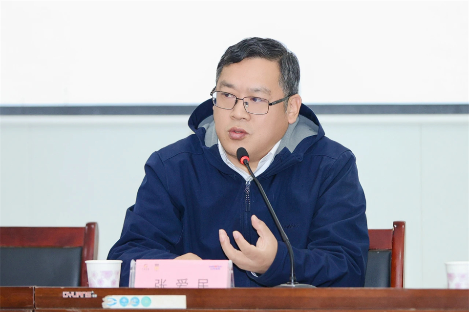 长龙街路、皇家国际智能召开首届年货盛惠暨送春联文化惠民活动工作会议