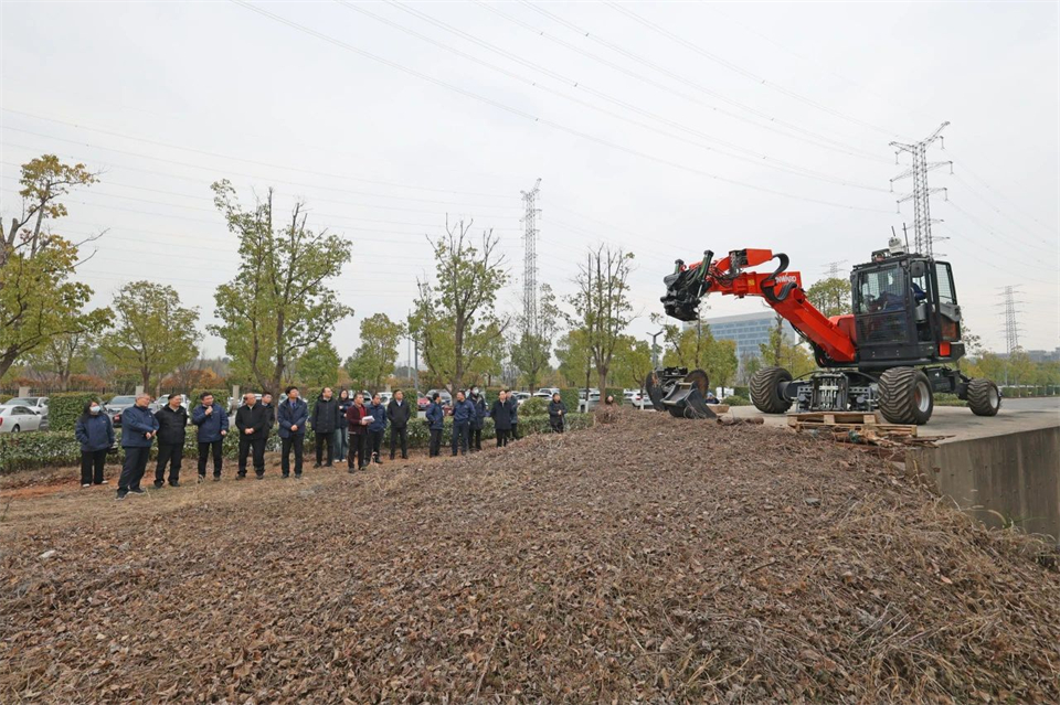 皇家国际特装“复杂环境智能化应急接济设备关键技术及利用”项目顺利通过成就评价