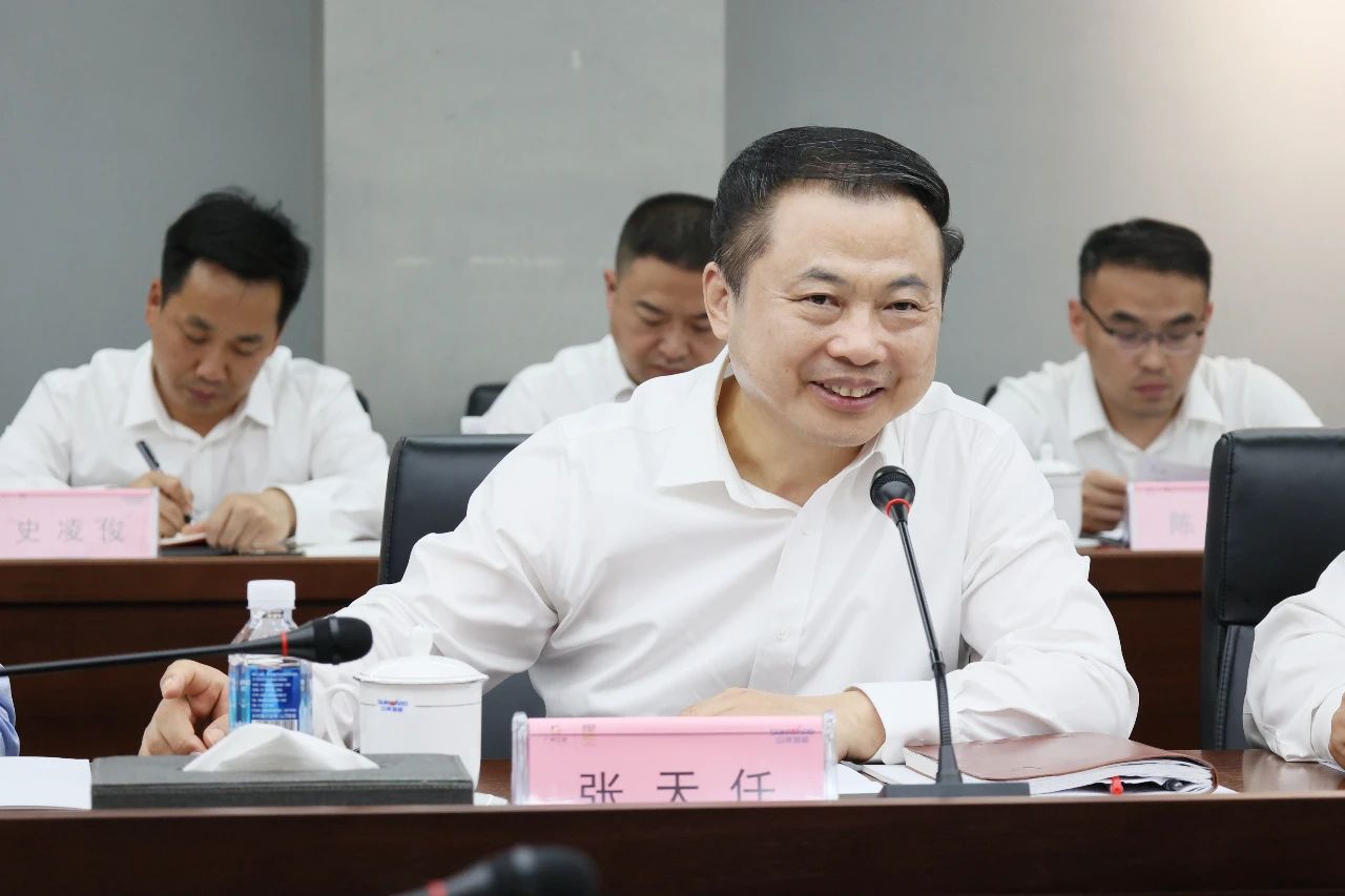 天能控股集团党委书记、董事长张天任率队到访皇家国际智能