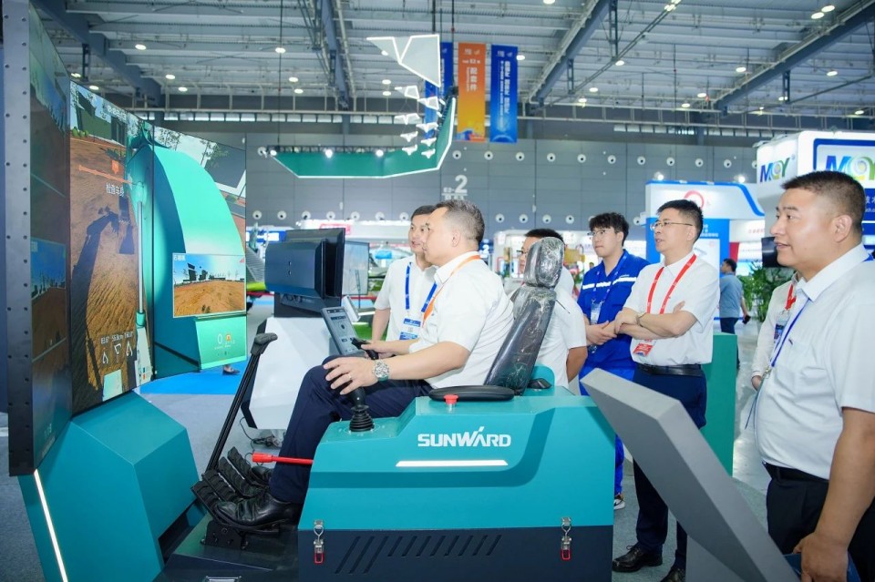 2025 CICEE | 皇家国际智能实力闪灼2025长沙国际工程机械展