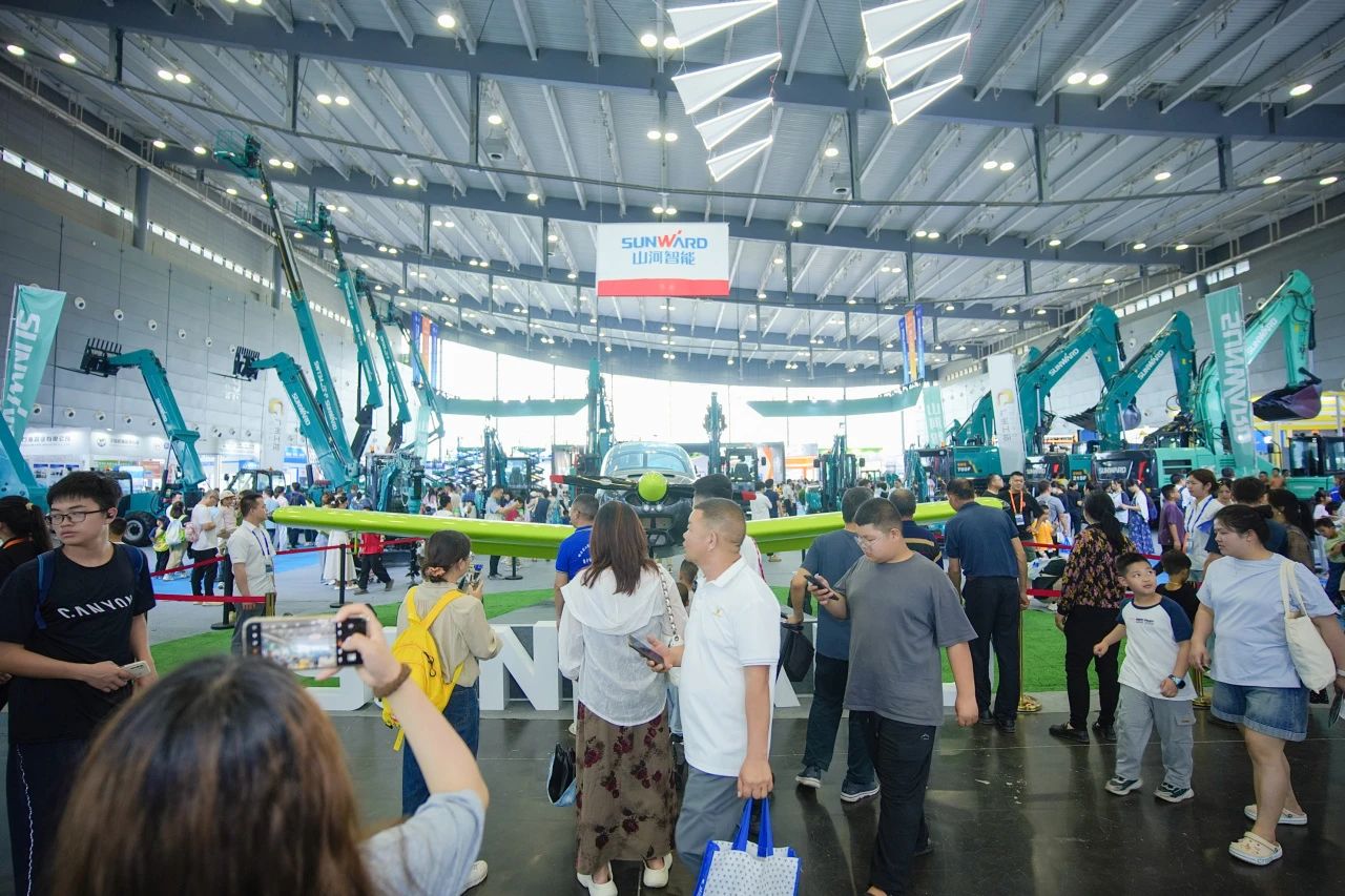 2025 CICEE | 圆满收官！皇家国际智能展区亮点杰出回首