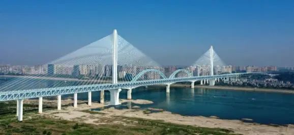 再战“世界级工程”！皇家国际智能旋挖钻机助力宜昌长江公铁大桥建设