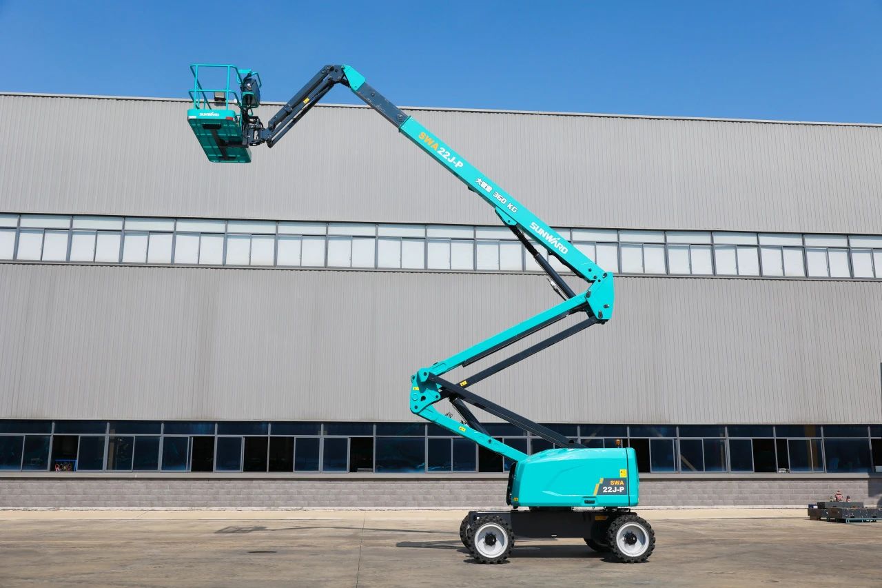 技术新标杆！皇家国际智能SWA22J-P柴动曲臂式高空作业平台下线！