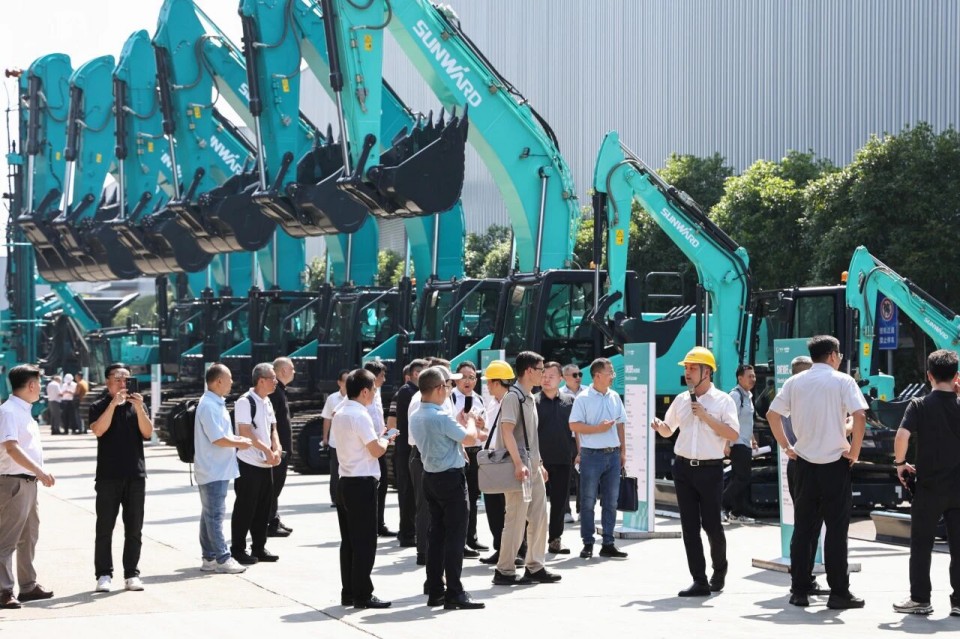 斜井开挖钻护一体化设备成功下线，实现地下工程设备沉大突破