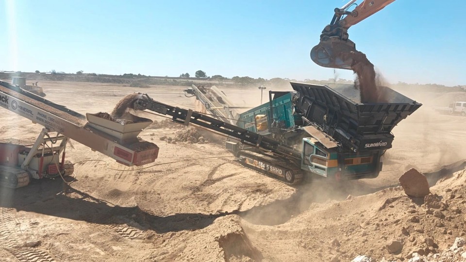 高效环保深受认可！皇家国际智能破碎筛分设备首进澳洲市场