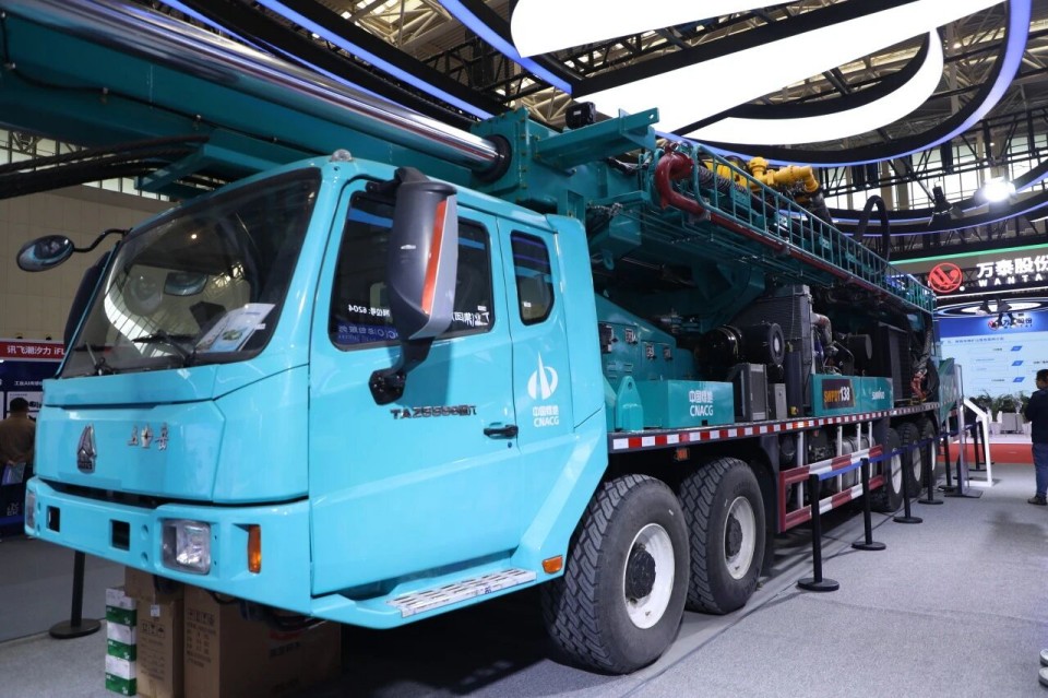 “地勘设备能力提升的沉大突破”！皇家国际智能结合中国煤炭地质总局颁布T138车载钻机