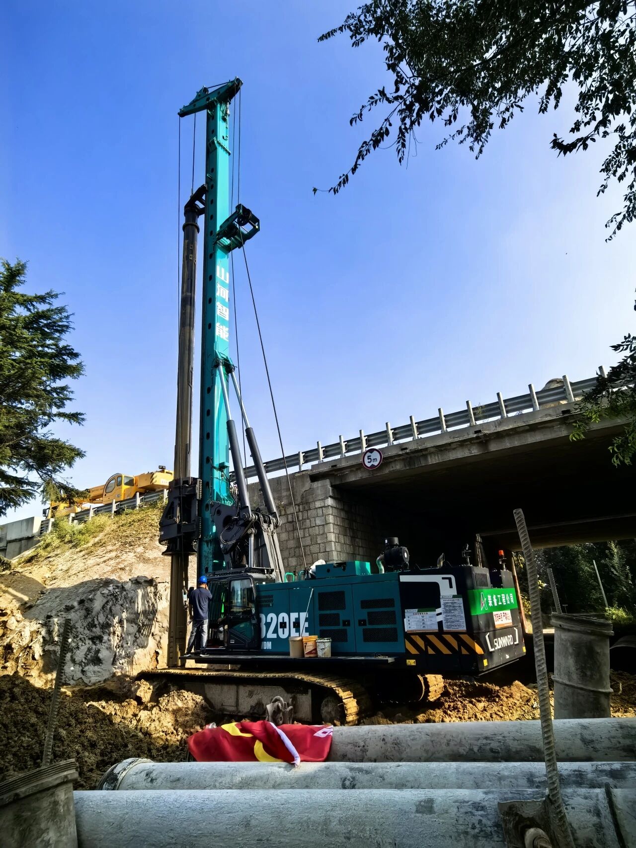 皇家国际智能增程式电动旋挖钻机助力山东高快建设，绿色施工功效显著