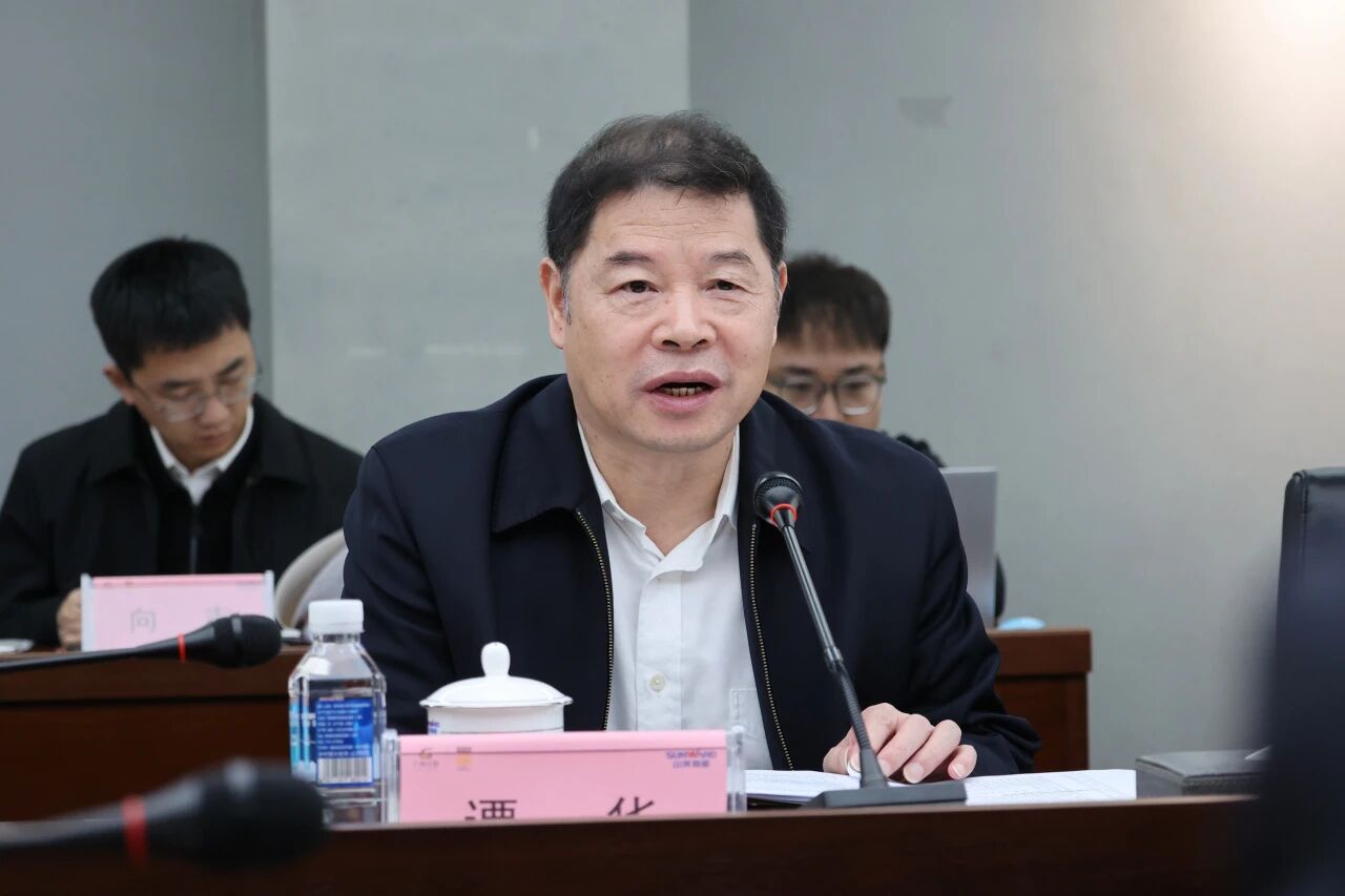 同谋合作、共赢发展！中国能建葛洲坝集团党委书记、董事长谭华到访皇家国际智能